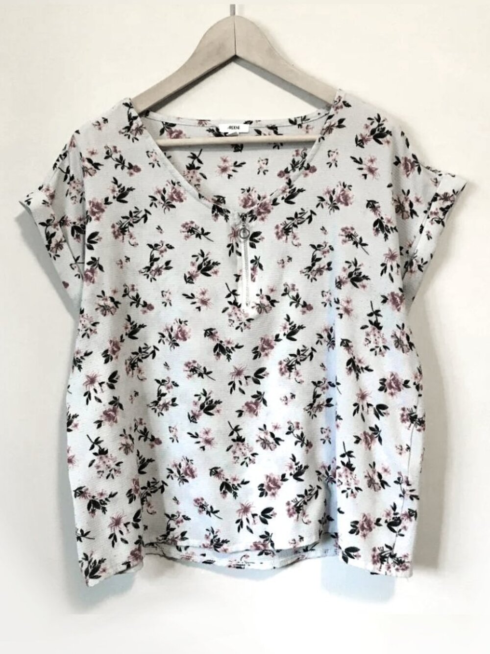 Grey Ditzy Floral Boxy Top L Large Zipper Collar Rolled Cuff Floral